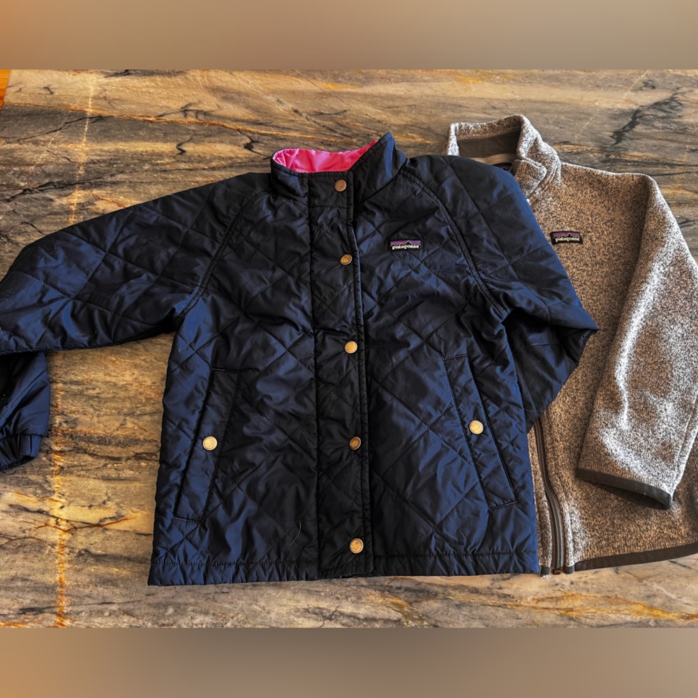 Patagonia girls navy jacket and gray fleece Small 7 8